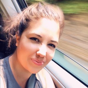 Meet your Posher, Brenna